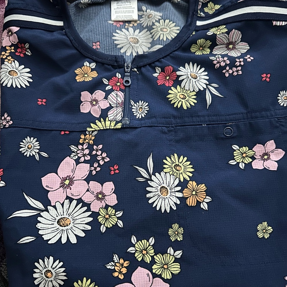 Heart soul scrub top